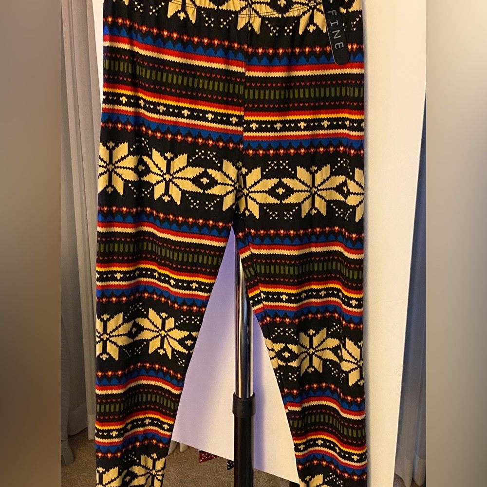 FINE Christmas / Holiday / Winter Leggings - One Size